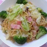 ブロッコリーとキャベツの具沢だくさんパスタ♪